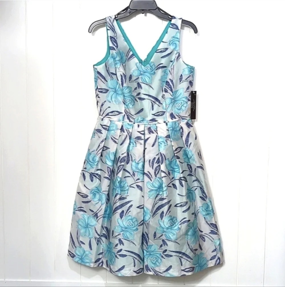 🌟NWT Tahari Embroidery Wow Dress Floral Dress Arthur S Levine